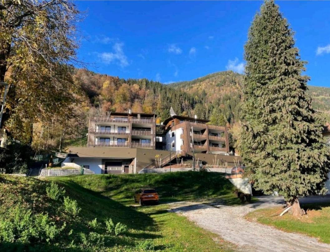 Apartment Deluxe Ossiacher See - Gerlitzen Sattendorf Extérieur photo
